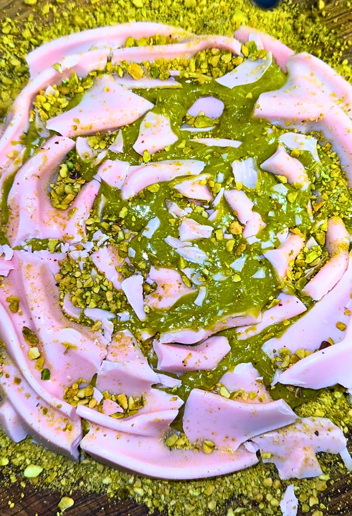 Dubai Smash Rose Cake